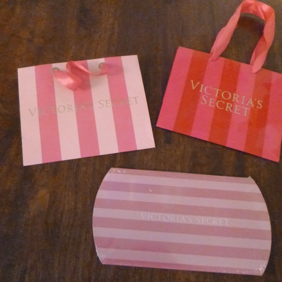 LOT of 3 VICTORIA'S SECRET PINK GIFT BAGS & PILLOW BOX - Picture 6 of 7